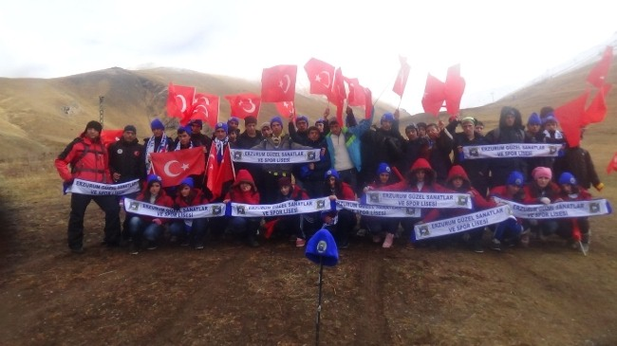 Spor Lisesi\'nden Atatürk Duyarlılığı