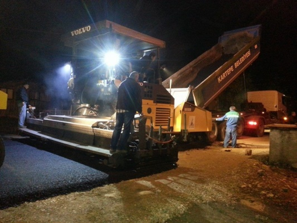 Tepetarla\'da Asfaltlama Çalışması Devam Ediyor