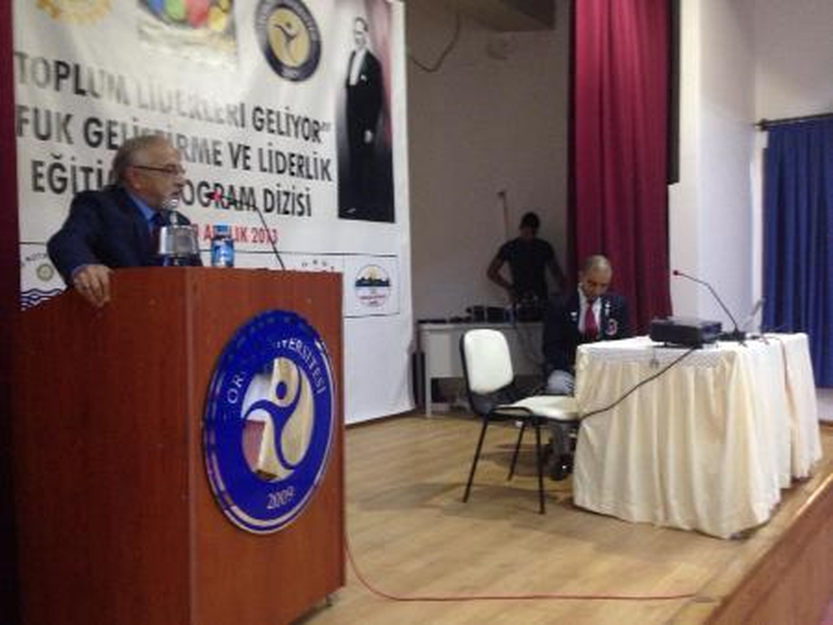 Toros Üniversitesi\'nde "Toplum Liderlerleri Geliyor" Programı Yapıldı