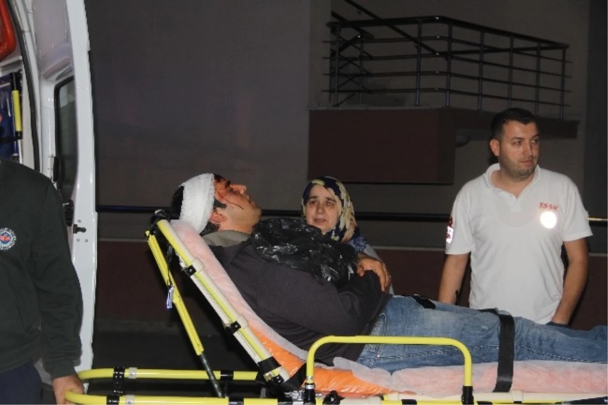 Yan Bakma Kavgası Hastanede Bitti: 2 Yaralı