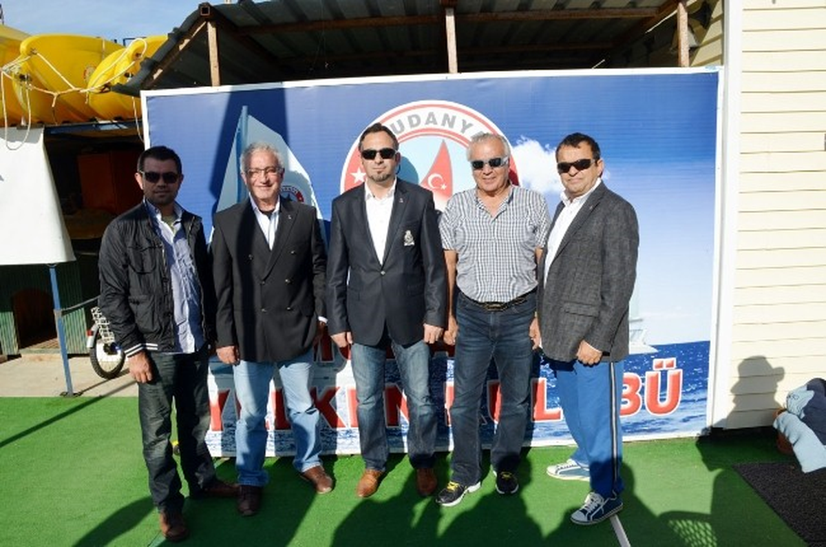 Yelkenciler Sandık Başına Gitti