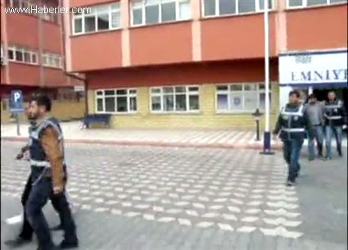 Aksaray\'daki para nakil aracından hırsızlık