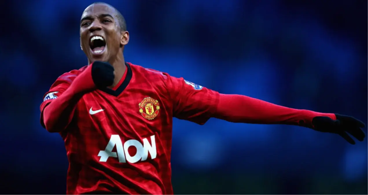 Galatasaray, Ashley Young\'un Peşinde