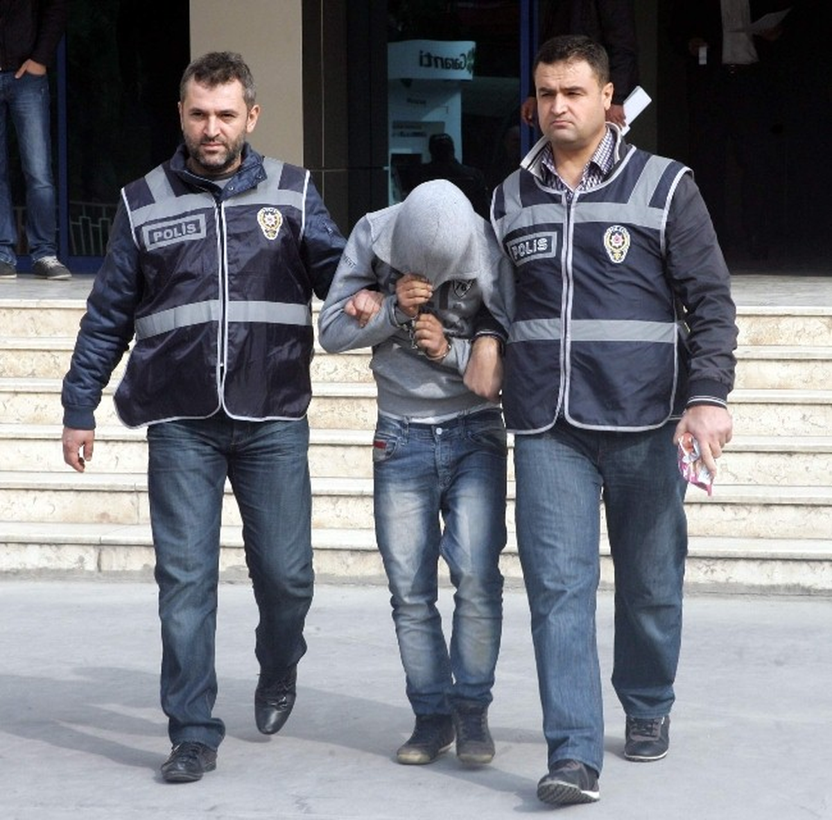 Kapkaç Olayına Karıştığı İleri Sürülen 2 Kişi Gözaltına Alındı