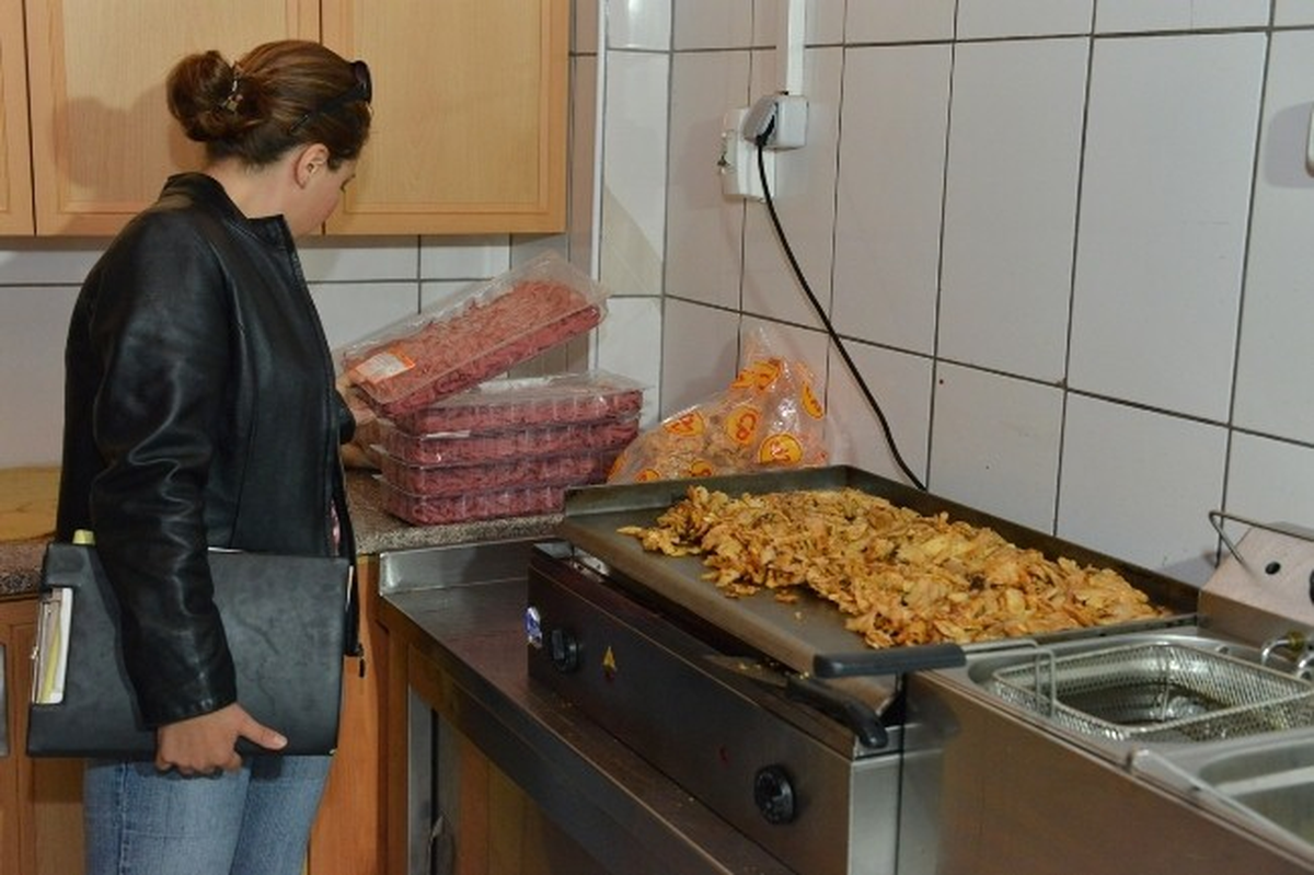 Konyaaltı\'nda Okul Kantinlerine Denetim
