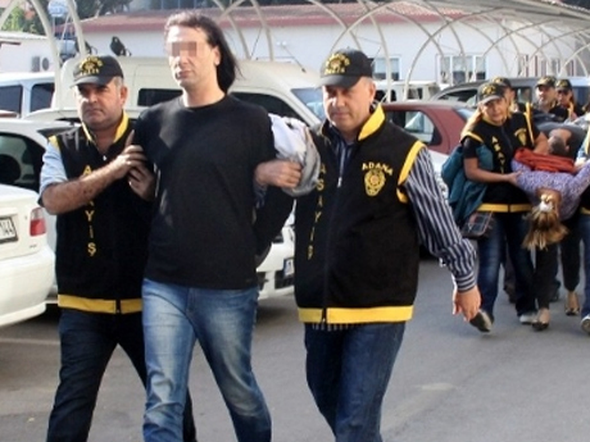 Kuaföre Gelen Genç Kızları Kandırıp Fuhuşa Sürüklediler