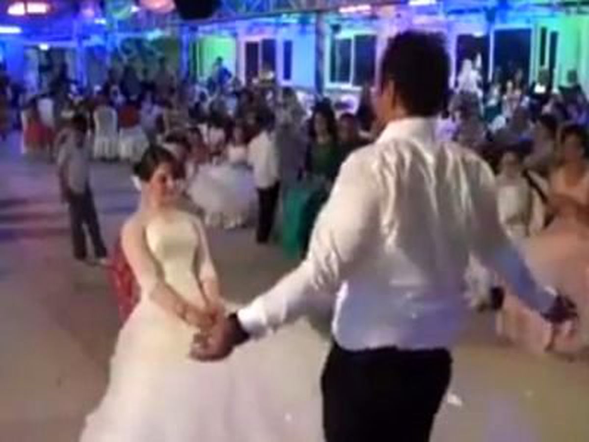 Damat Düğünde Oryantal Şov Yaptı