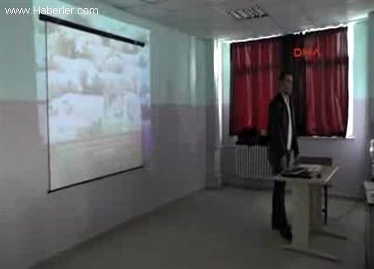 Silopi\'de Polisten Lise Öğrencilerine Bilgilendirme Semineri
