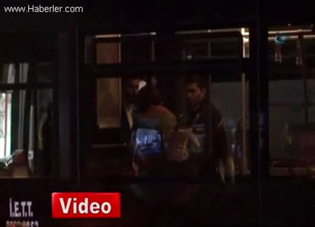 Şirinevler Metrobüs Durağında Silahlı Kavga, 2 Yaralı