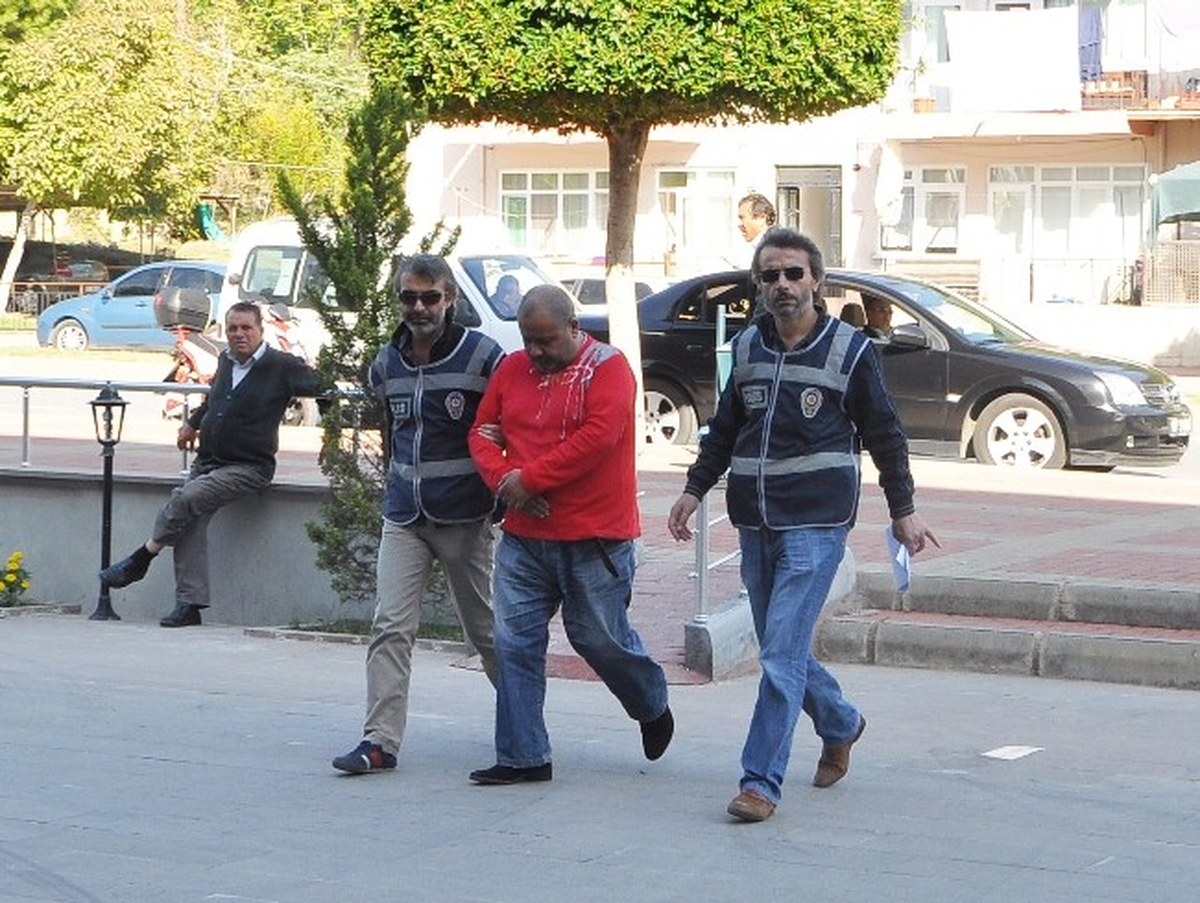Uyuşturucu Ticareti Yapan Zanlı Adliyeye Sevk Edildi
