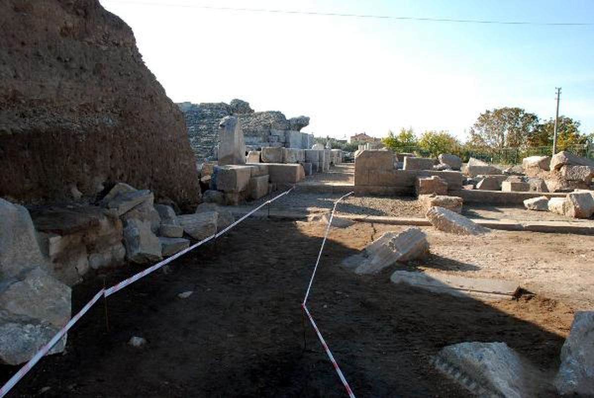 1900 Yıllık Antik İznik Roma Tiyatrosu Ziyarete Açılıyor