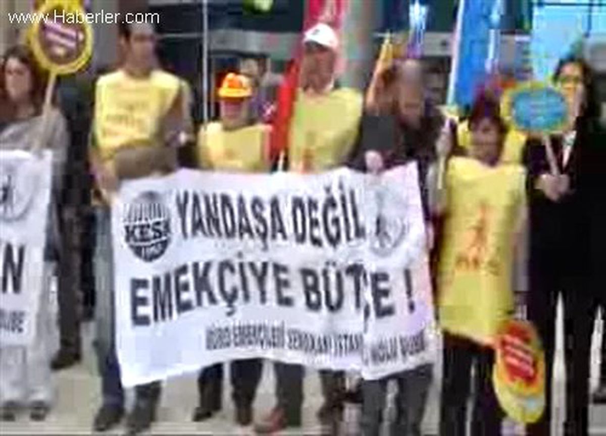 Adliye Çalışanlarından Protesto