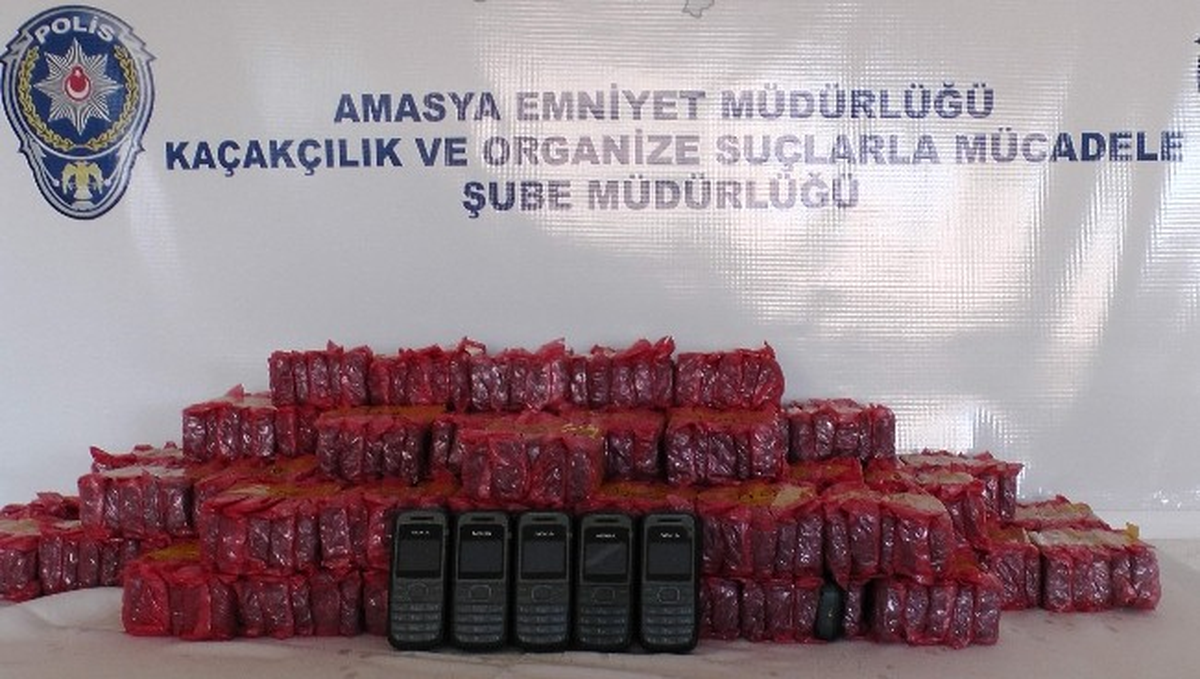 Amasya\'da 350 Kaçak Cep Telefonu Yakalandı