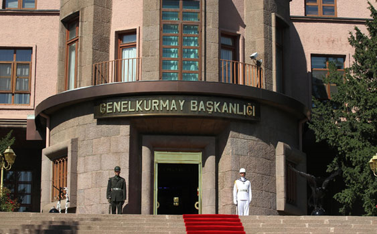 Askerlerden Kaçmaya Çalışırken Motosikletten Düşüp Öldü