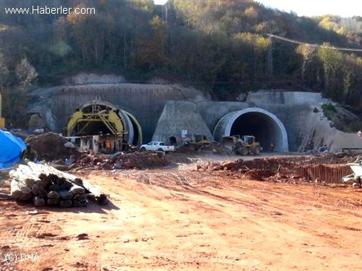 Bartın ile Kurucaşile Arasındaki 2 Tünel Tamamlandı