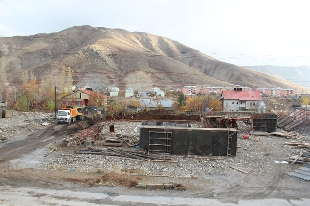 Bitlis\'te Konutların Yapımına Başlandı