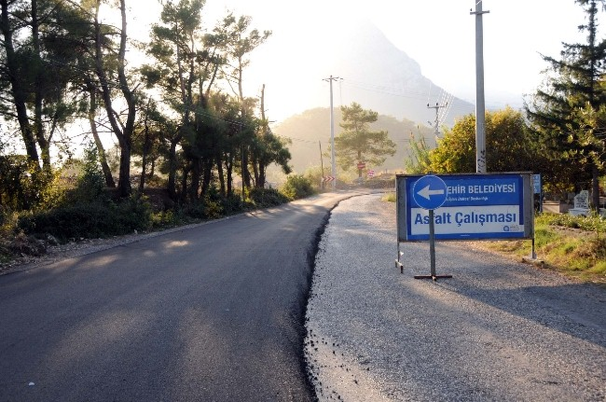 Büyükşehir Belediyesi Çakırlar Yolunu Asfaltladı