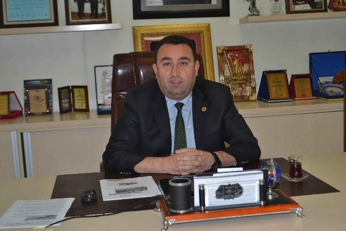 Çerkezköy\'deki Bozuk Yola Karaağaç Belediye Başkanı\'ndan Açıklama