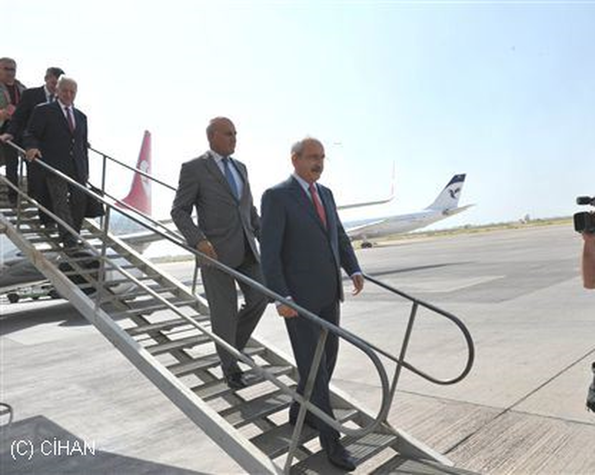 Çiçek ile Kılıçdaroğlu Aynı Uçakla İstanbul\'a Geldi