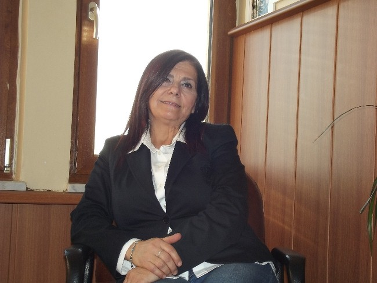 Cumhuriyet Mahallesi\'ne Kadın Eli Değecek