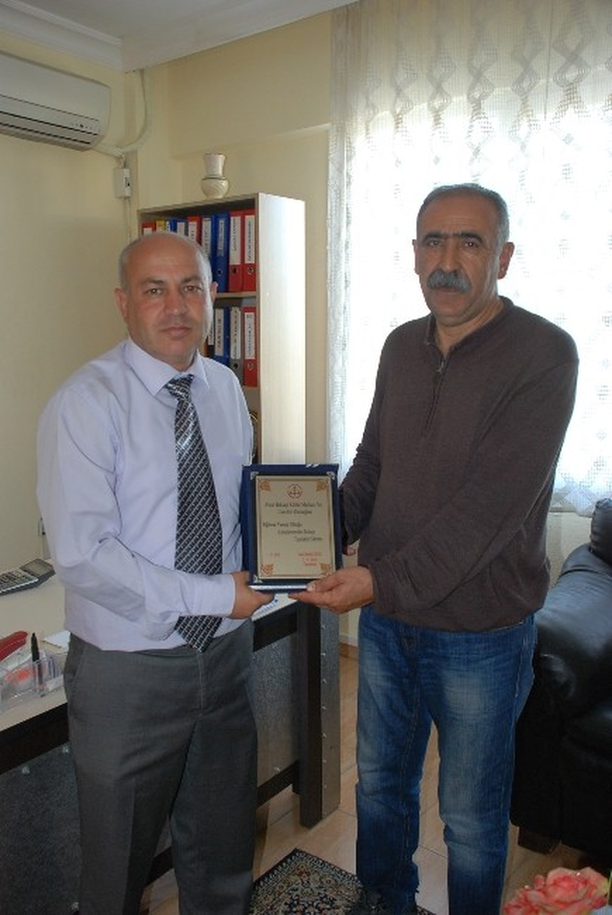 Didim\'de Sınıf Öğretmeni Öğrencilerine Destek Olanları Unutmadı