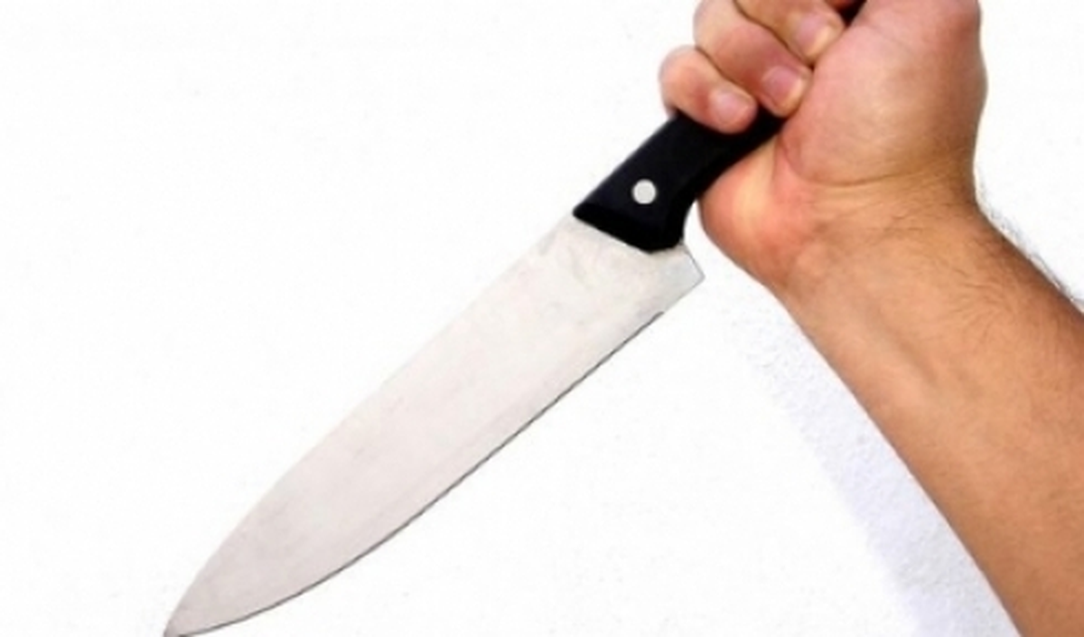 Diyarbakır\'da Okul Müdürüne Bıçaklı Saldırı