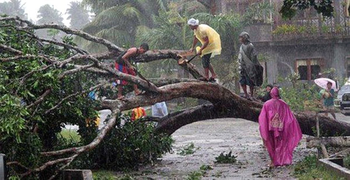 Filipinler\'de Haiyan Tayfunu