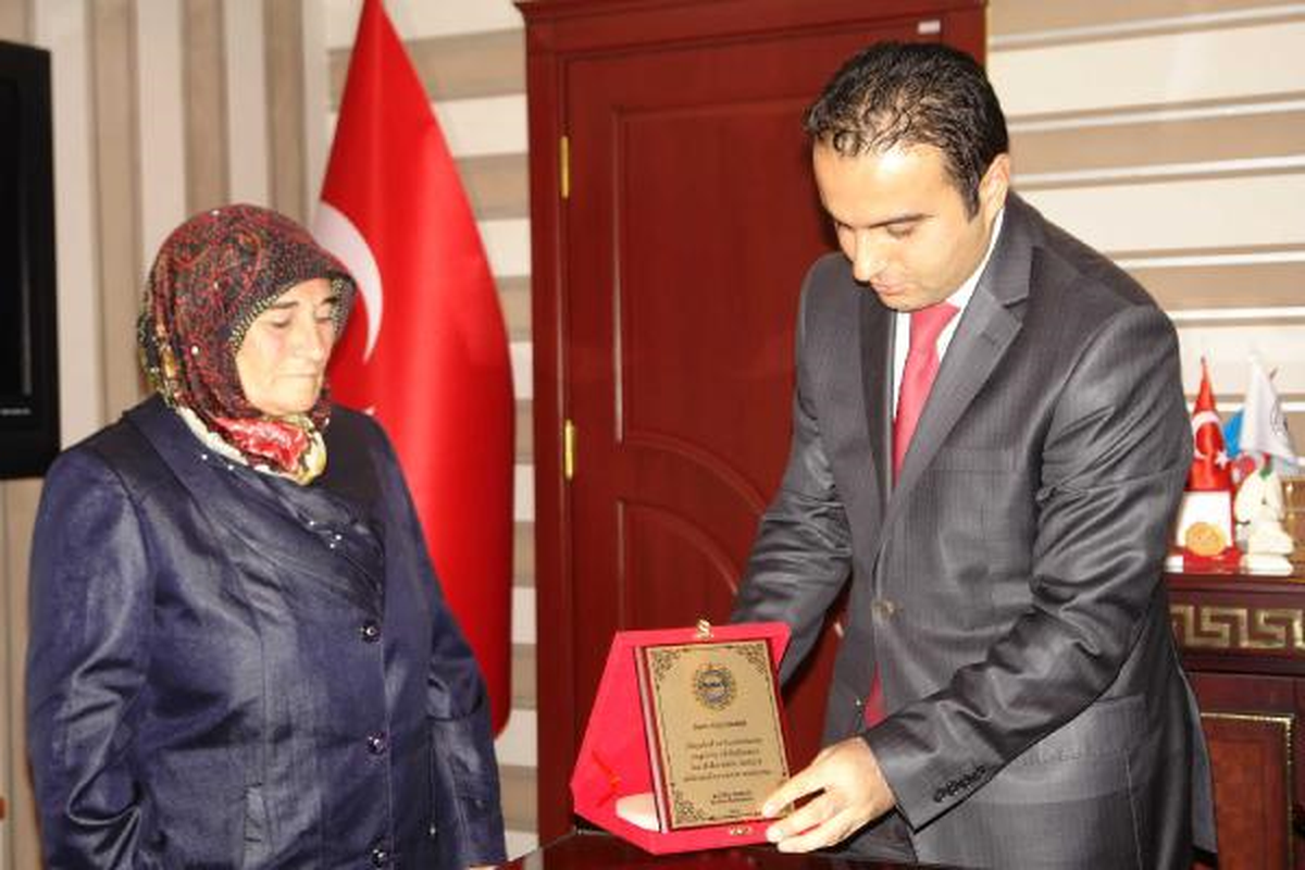 Adıyaman'da Hayırseverden Köy Okuluna 60 Bin Lira Yardım