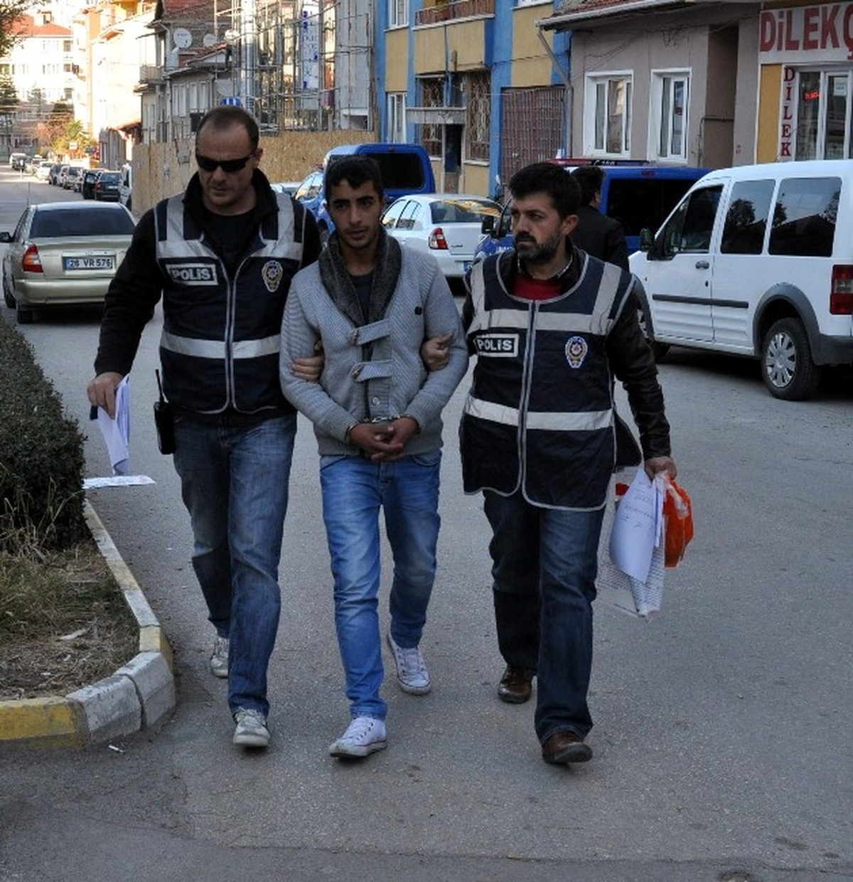 Hırsızlık İçin Girdiği Evde Hastanelik Oldu