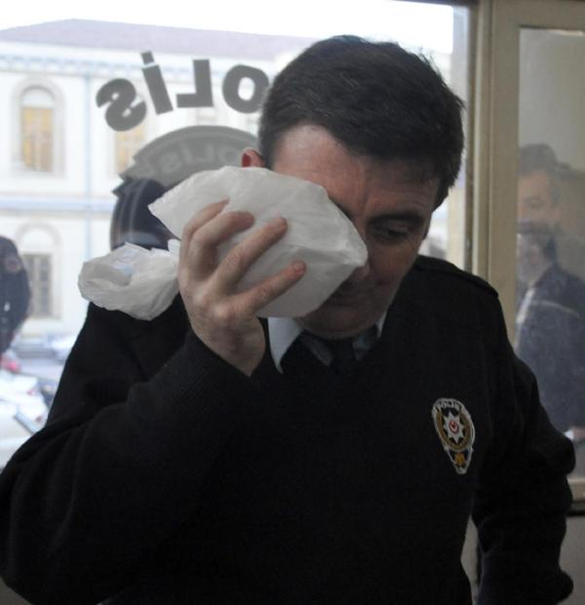 Samsun\'da Hırsızlık Şüphelisi Adliyede Polisi Yaraladı