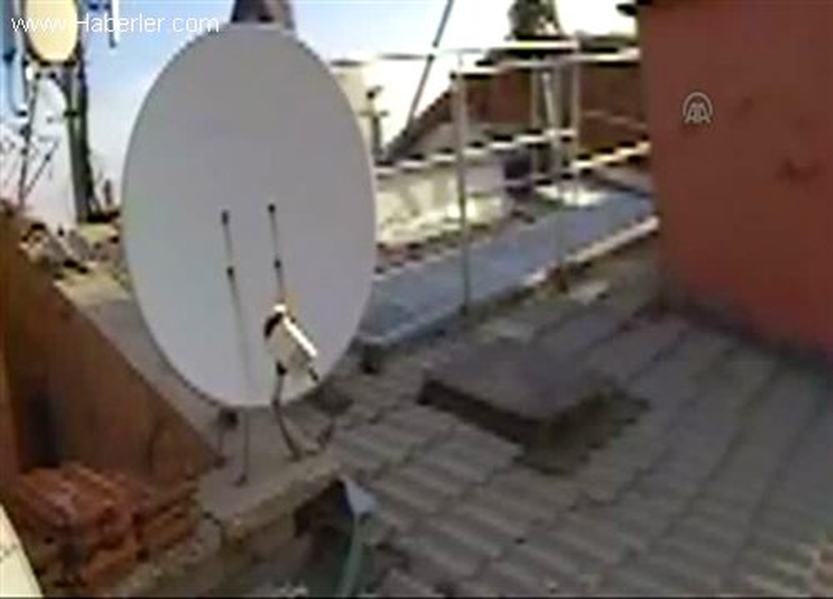 Hırsızlık zanlısı ayakkabısından yakalandı