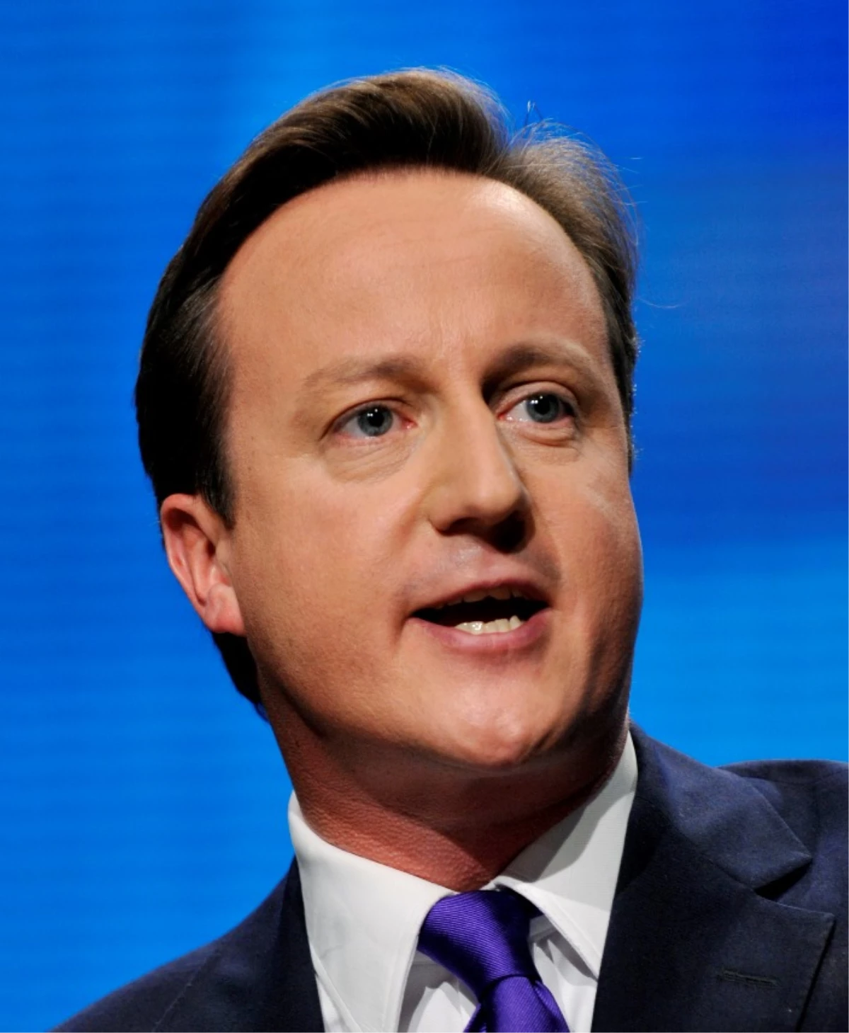 İngiltere\'de "En İyi Başbakan": David Cameron