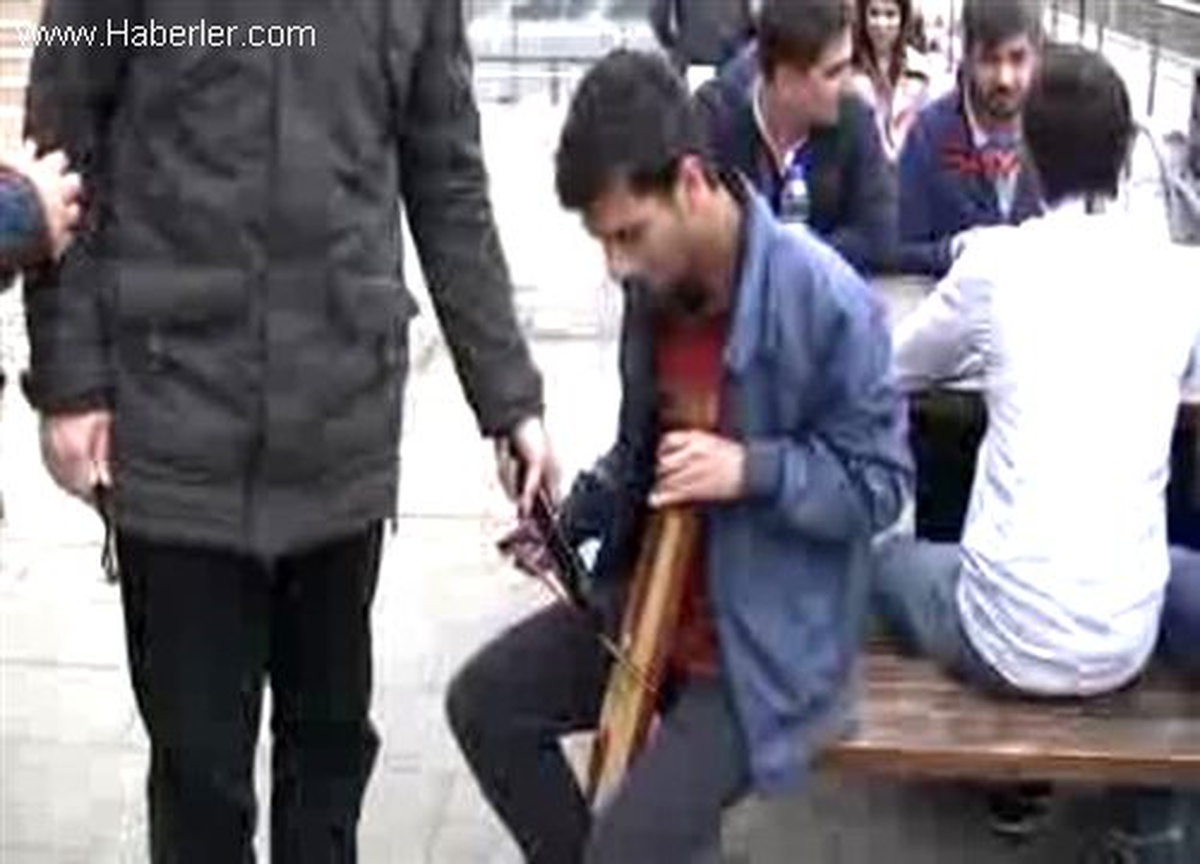 KTÜ\'lü Öğrencilerden Kızlı Erkekli Yürüyüş Eylemi