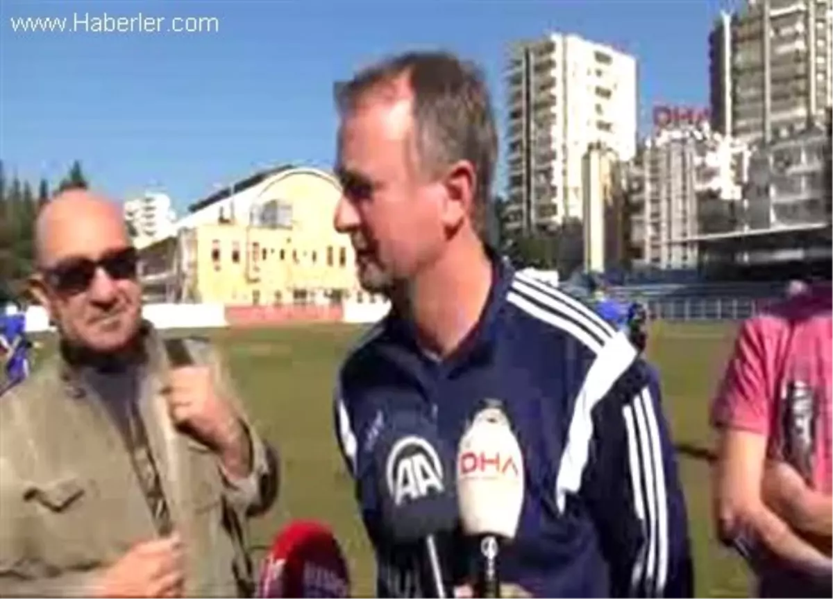 Kuzey İrlanda Milli Takımı Adana\'da