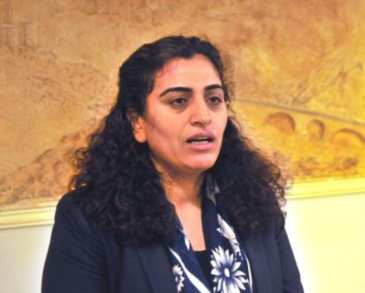 HDP\'li Tuncel\'den Kravat Zorunluluğu Kalksın Önerisi