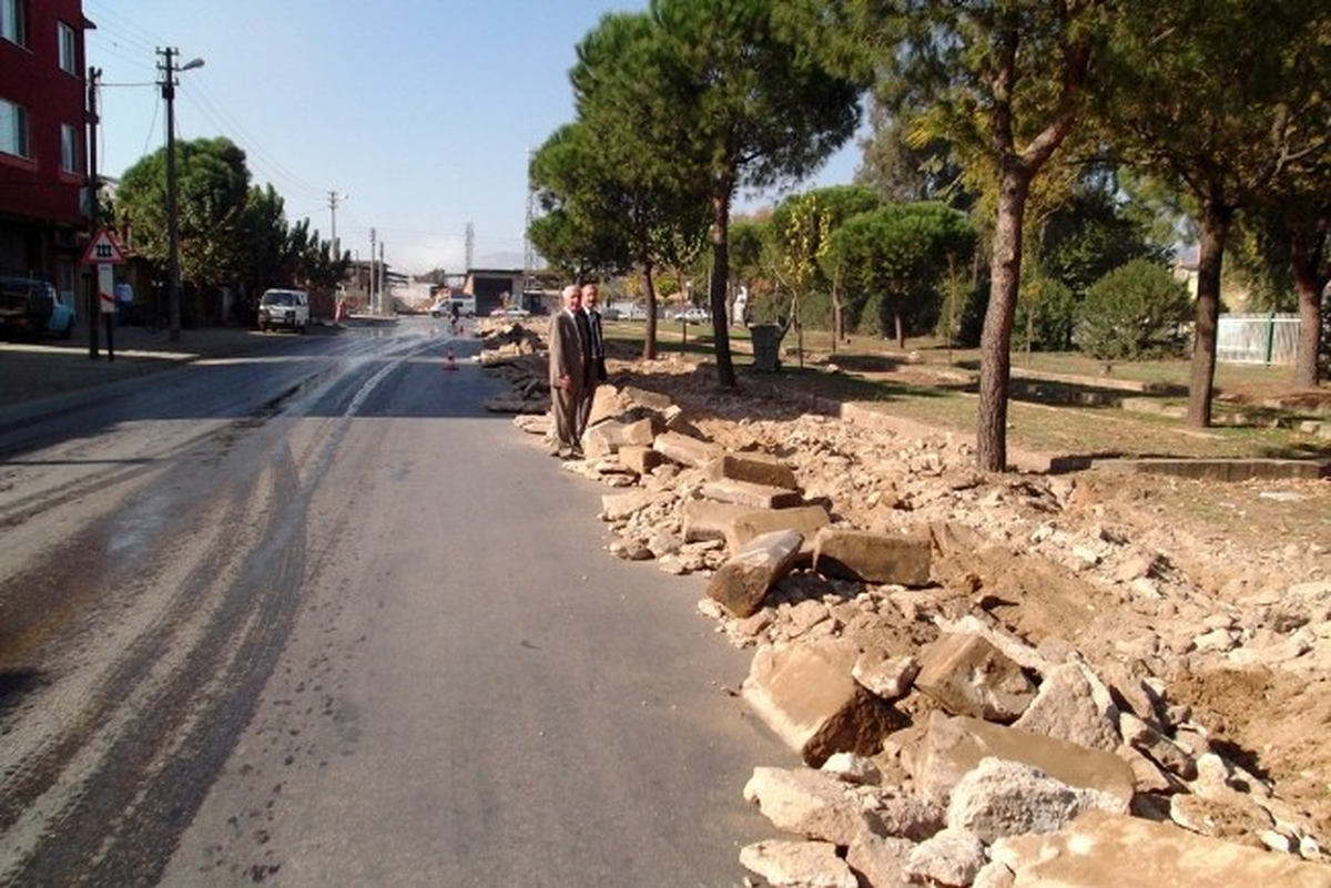 Ödemiş Belediyesi Çevre Yolunu Beklemeden Alternatif Çevre Yolu Üretiyor