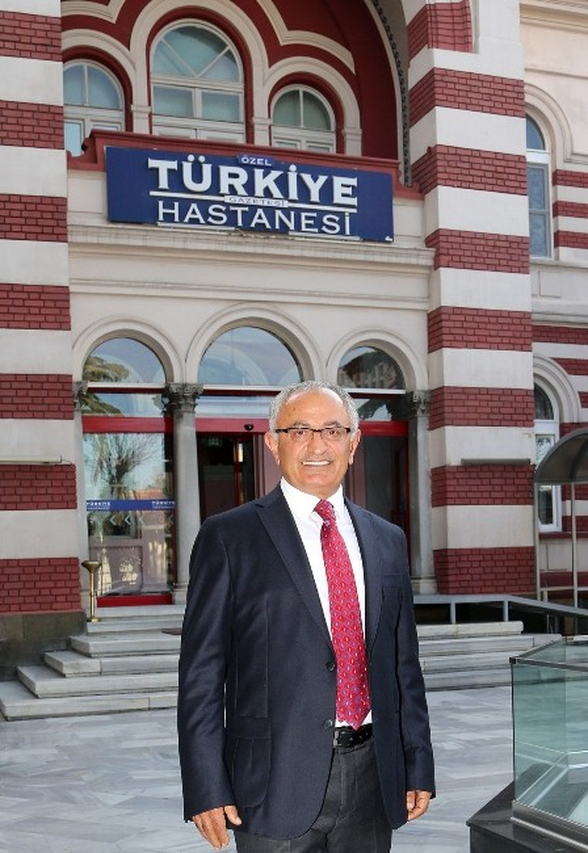 Prof. Dr. Hasan Taşçı Türkiye Hastanesi'nde