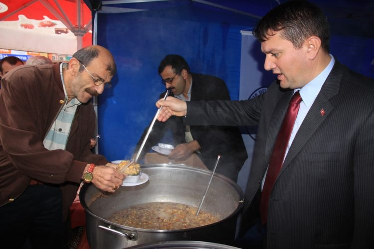 Rize\'de 4000 Aşura Dağıtıldı