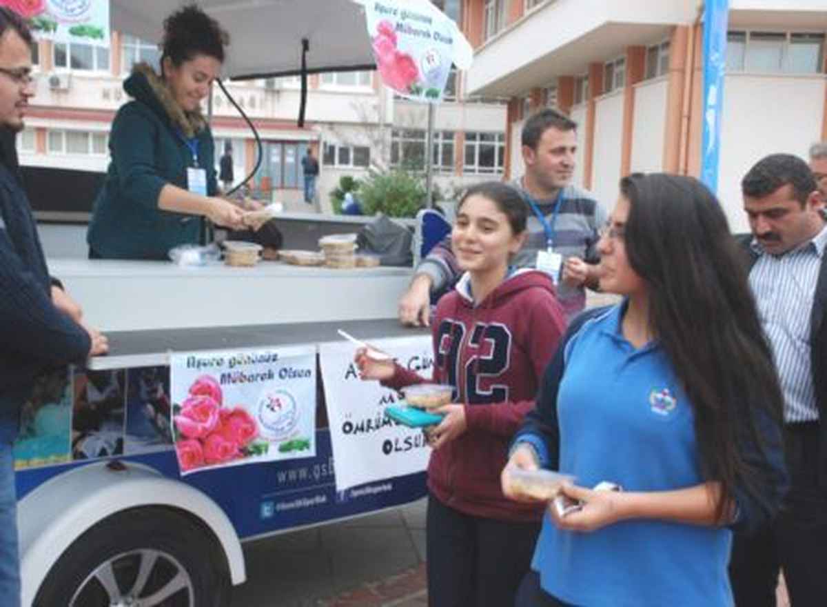 Sinop\'ta Aşure Dağıtımı