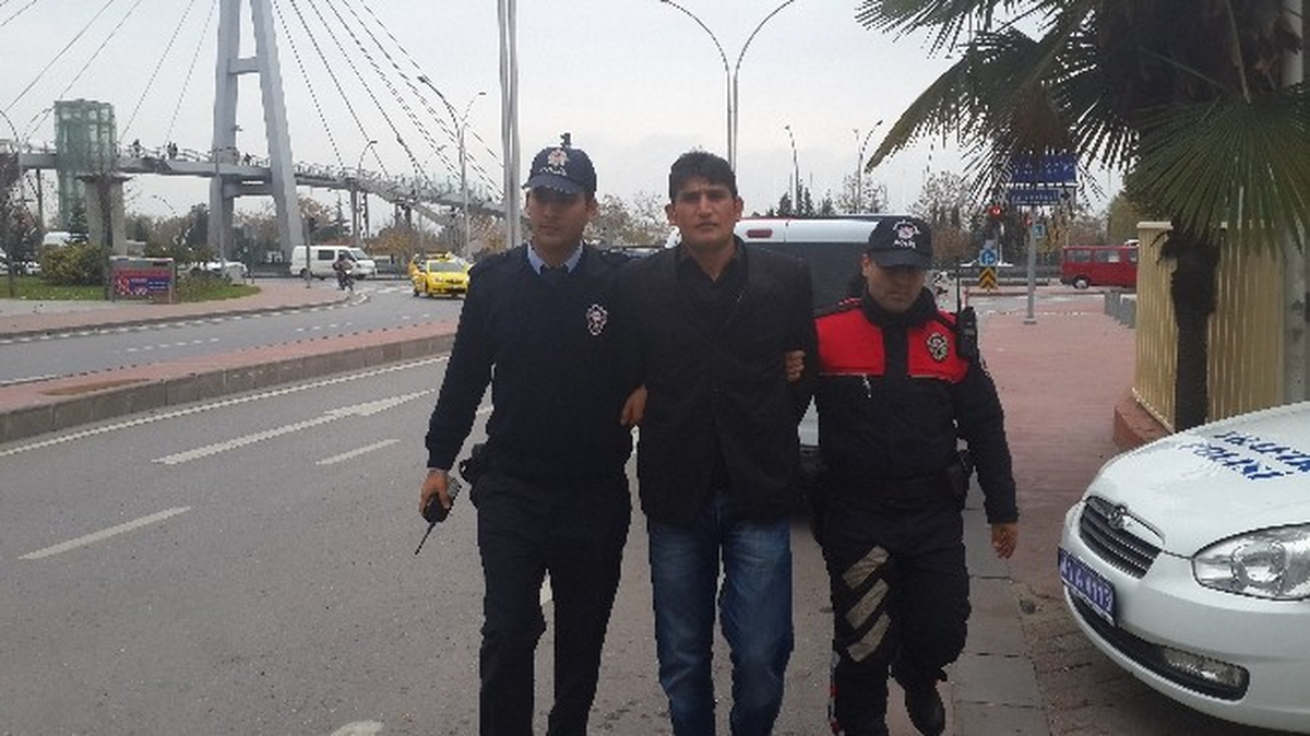 Tacizciyi Linçten Polis Kurtardı
