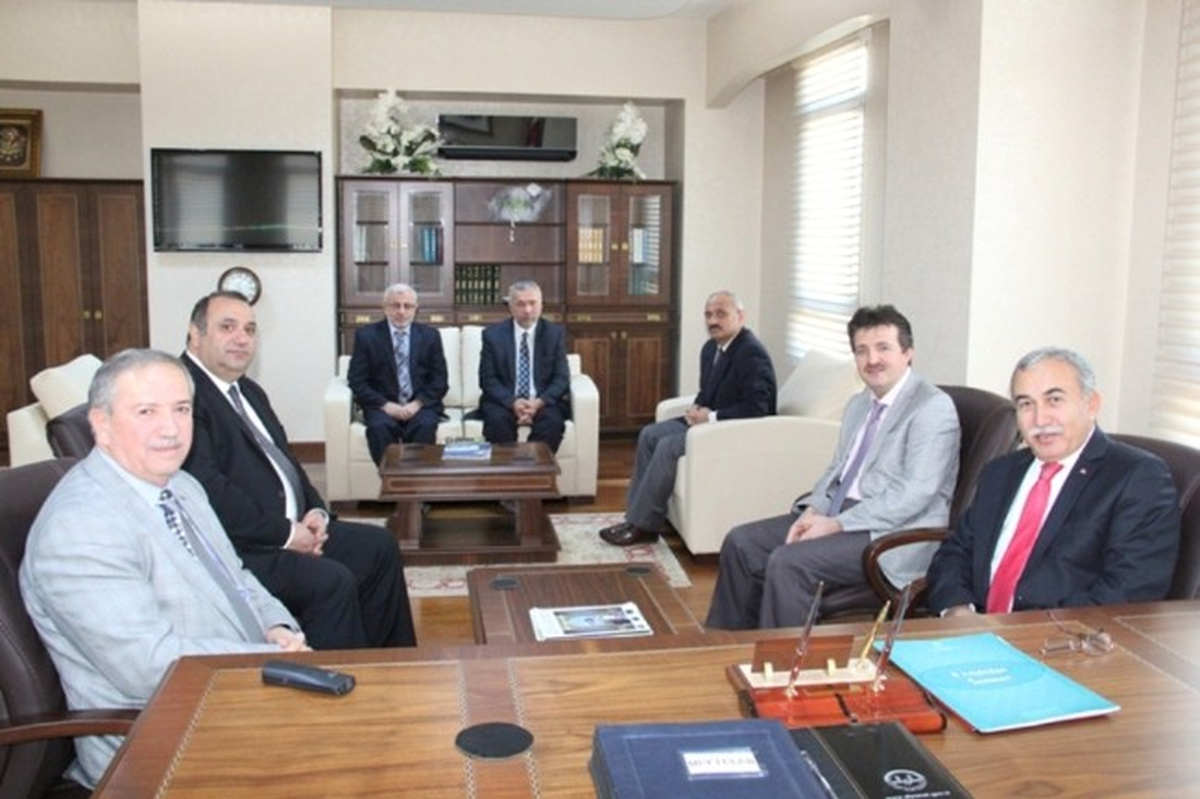 Vali Büyük, Sakarya Müftülüğü\'nü Ziyaret Etti