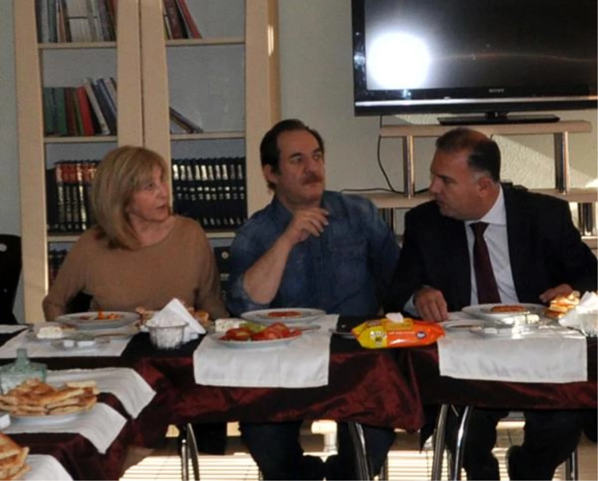 Yazar Kulin ve Tezcan, \'Doğu Okuyor\' Projesi İçin Bitlis\'te
