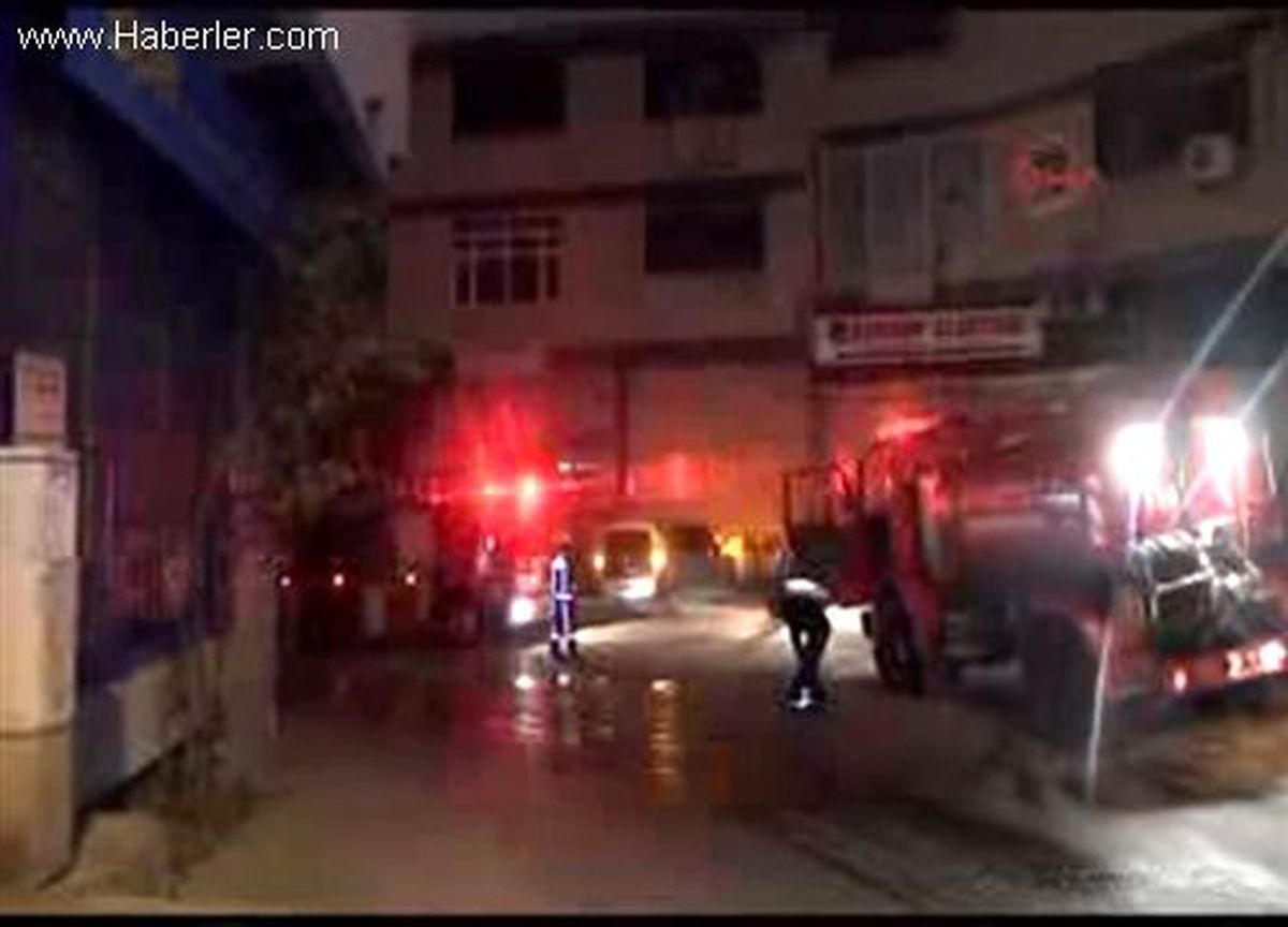 Zeytinburnu\'da Tekstil Atölyesinde Yangın Çıktı