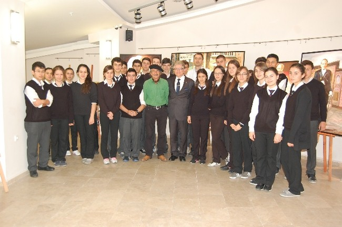 Zonguldaklı Ressam Mehmet Kılıç\'tan Çaycuma\'da Resim Sergisi