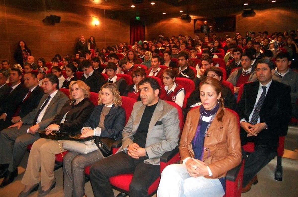 12. Sınıflara Yönelik Kariyer Geliştirme ve Mesleki Hayatı Tanıma Semineri