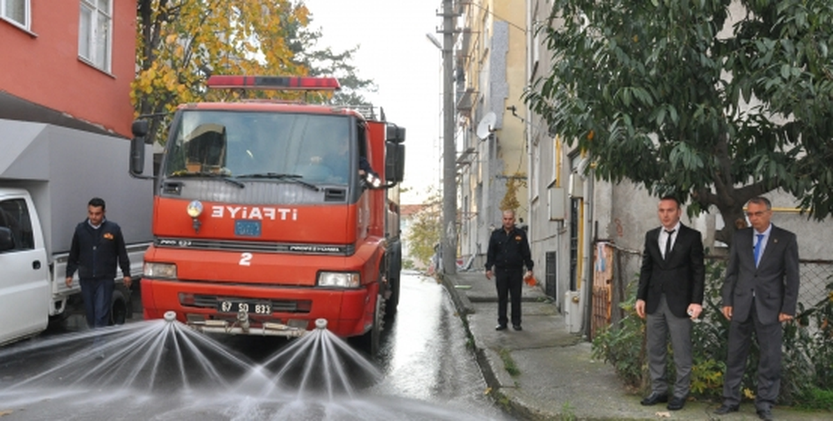 Alaplı\'da Cadde ve Sokaklarda Temizlik Çalışmaları