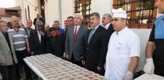 Antakya Belediyesi ile Müftülük Aşure İkram Etti