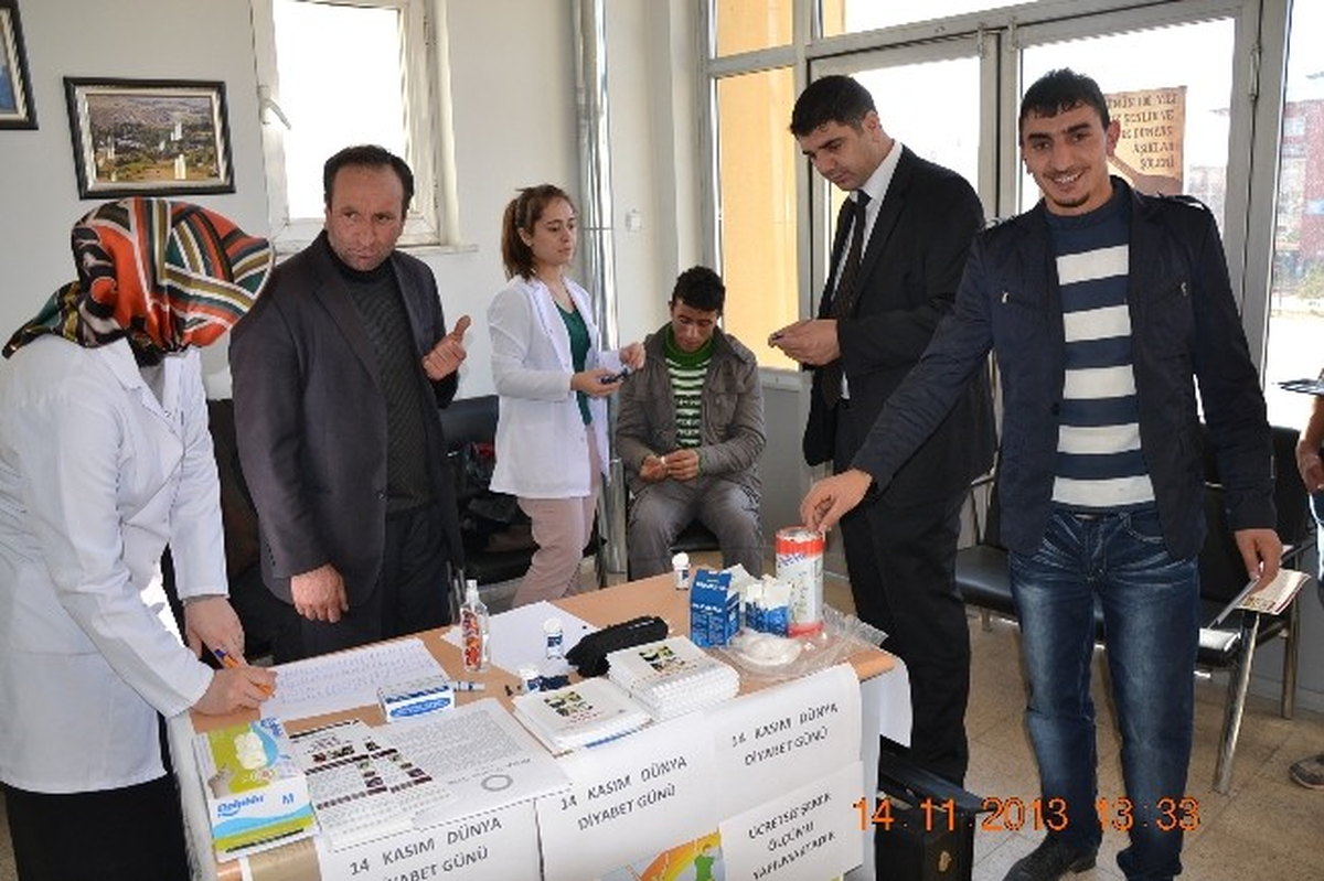 Ardahan\'da Vatandaşların Kan Şekeri Ölçüldü