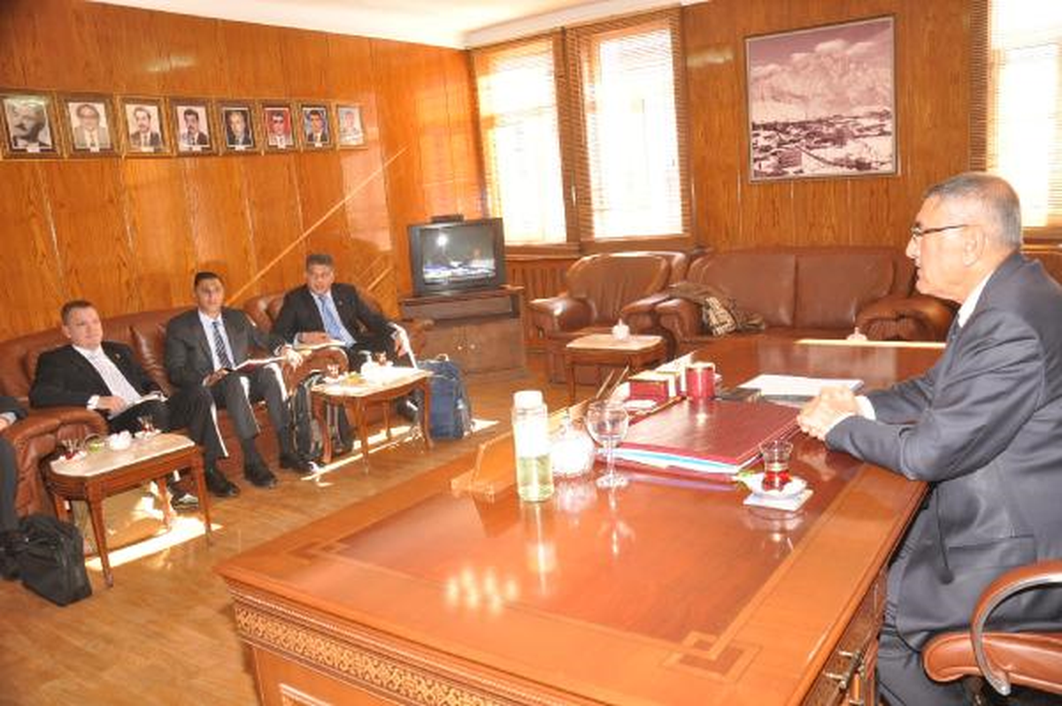 Askeri Ataşelerden Hakkari\'ye Çözüm Süreci Ziyareti