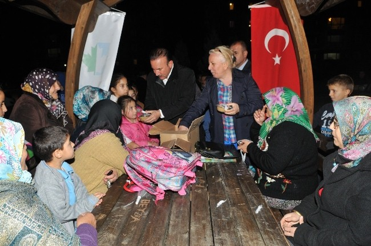 İzmit\'te Aşureli Çardak Açılışı